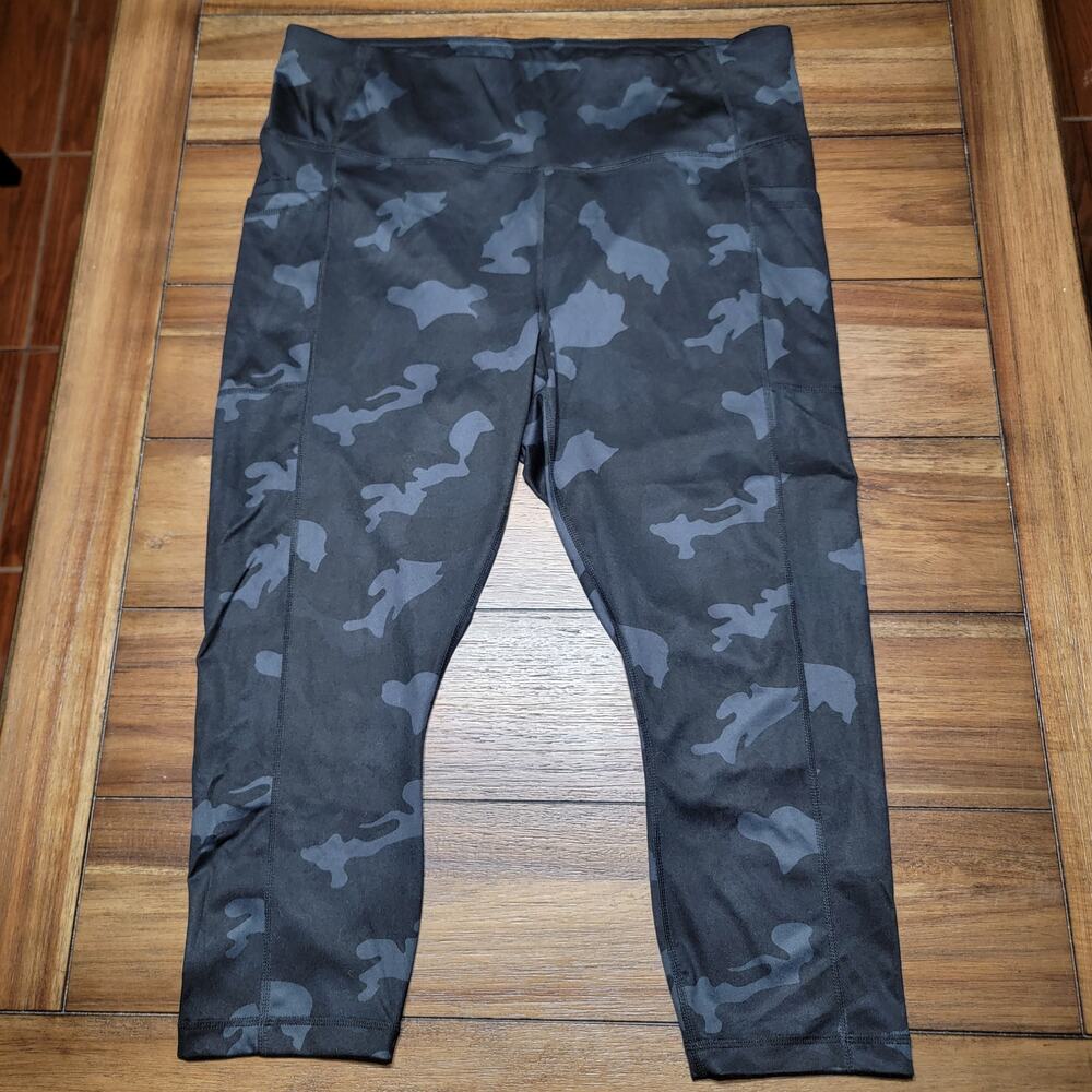 Yogalicious Lux Black Camo Leggings - Size 2X